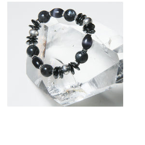 BLACK FLASH BRACELET FOR ROOT CHAKRA